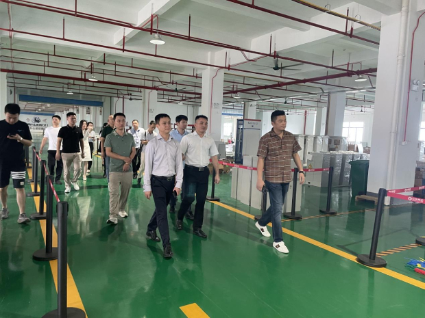 热烈接待海大总裁32班莅临我司旅行_尊龙凯时-新闻中心