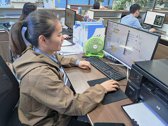 蚂蚁军团的小蚂蚁们_尊龙凯时-新闻中心